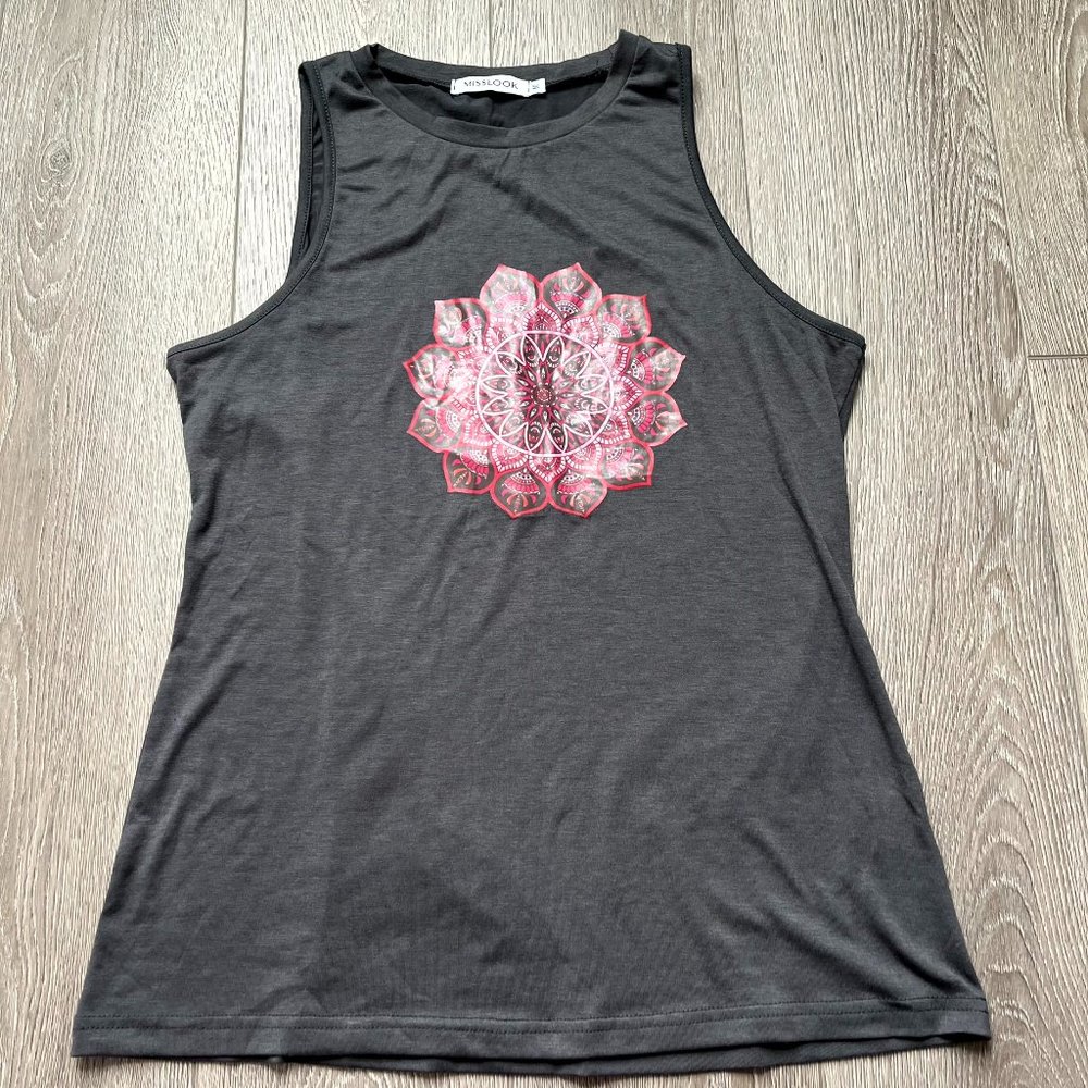 Misslook gray tank‎ size medium dahila flower